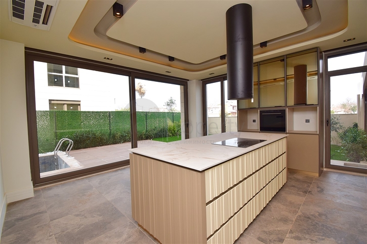 4+1 villa in Doshemealti - Antalya area