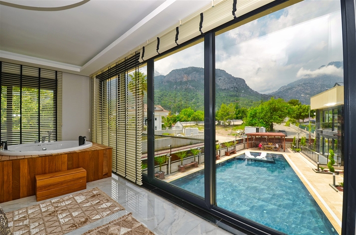 4+1 villas in Kemer - Antalya area