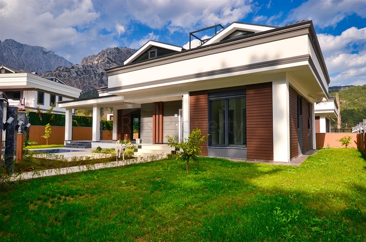 4+2 and 9+3 floor plan villas in Kemer - Antalya area