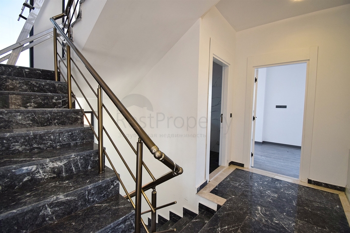 5+1 villa in the area of Lara Antalya