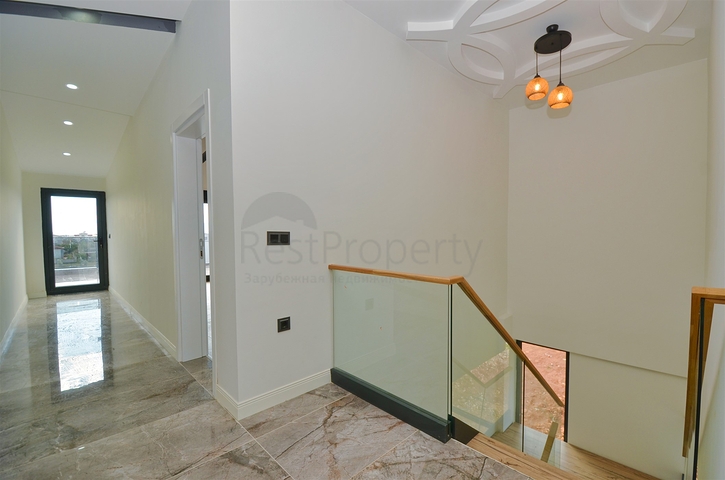 Villa layout 7+2 in the area of Doshemealti - Antalya