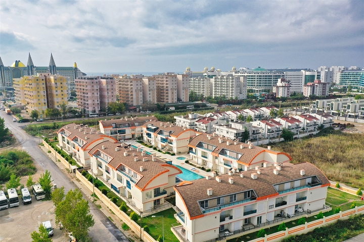 1+1 apartment in the Kundu - Antalya neighborhood 