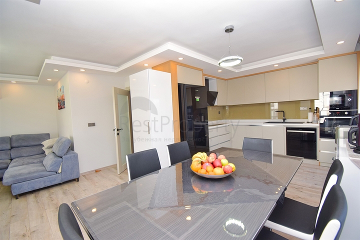 A 3+1 apartment in the Guzeloba - Antalya neighborhood
