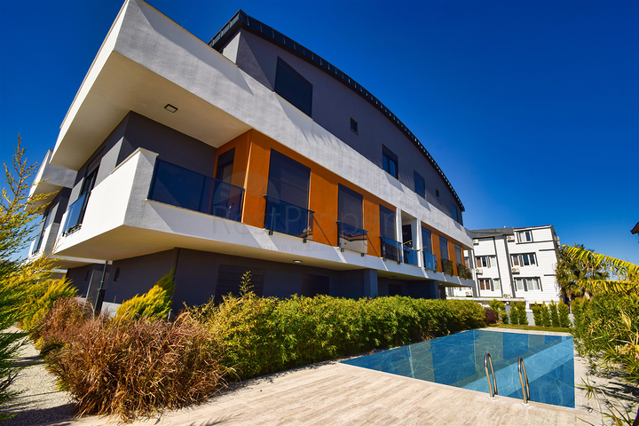 A 3+1 apartment in the Guzeloba - Antalya neighborhood
