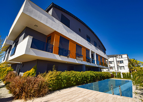 A 3+1 apartment in the Guzeloba - Antalya neighborhood