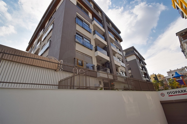 4+1 apartments in the Kyzyltoprak - Antalya microdistrict 