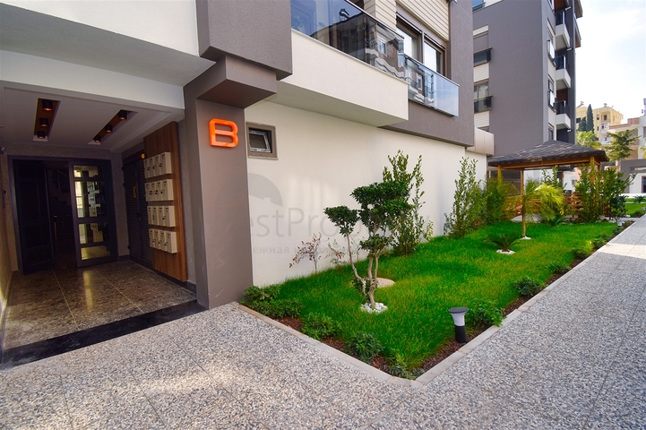 4+1 apartments in the Kyzyltoprak - Antalya microdistrict 