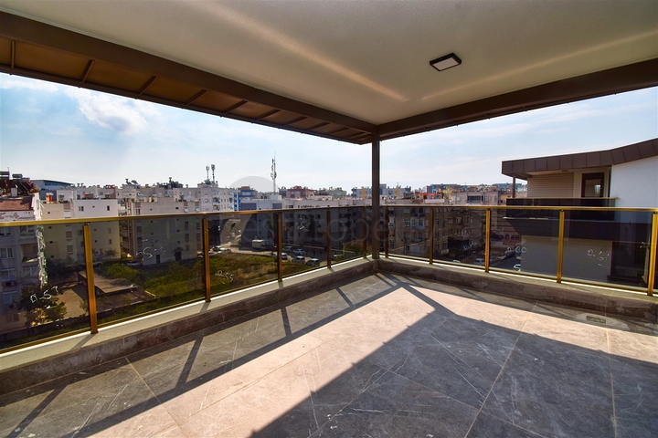 4+1 apartments in the Kyzyltoprak - Antalya microdistrict 