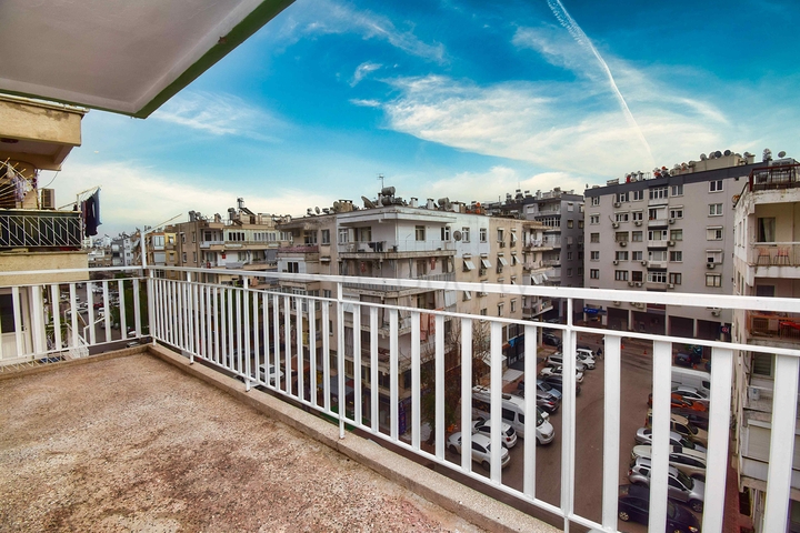 2+1 apartment in Antalya city center 