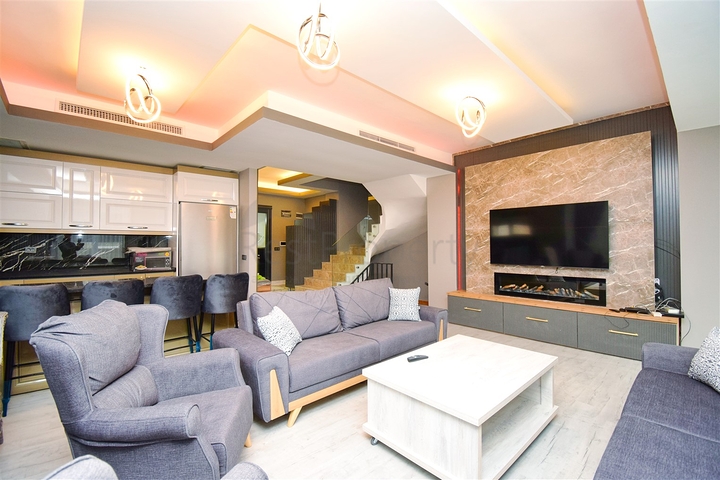 7+3 villa in Altyntas - Antalya area 