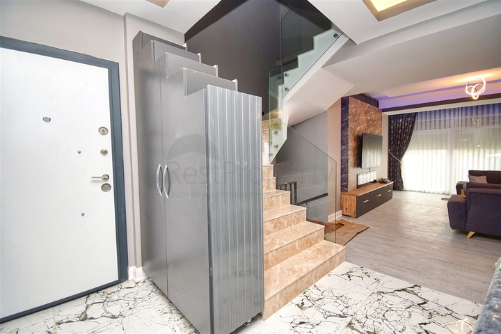 7+3 villa in Altyntas - Antalya area 