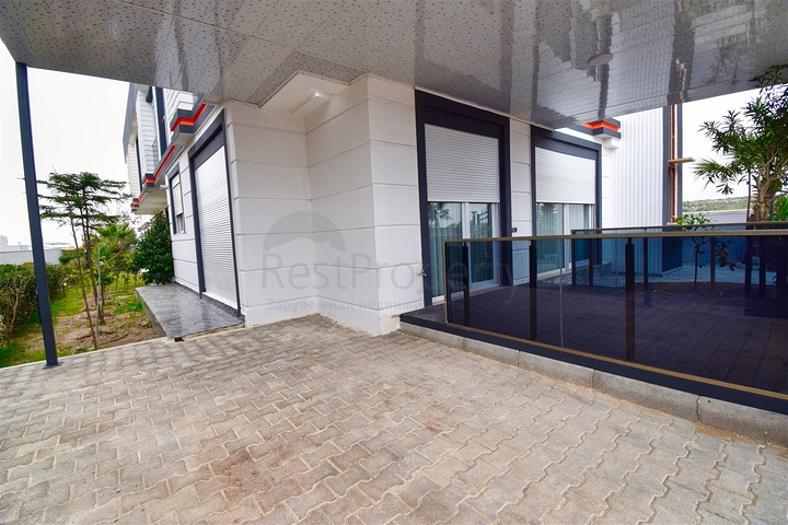 7+3 villa in Altyntas - Antalya area 