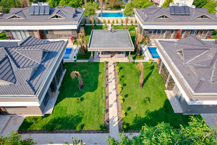 4+1 villa in Aslanbujak - Antalya neighborhood