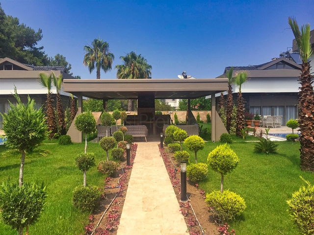 4+1 villa in Aslanbujak - Antalya neighborhood