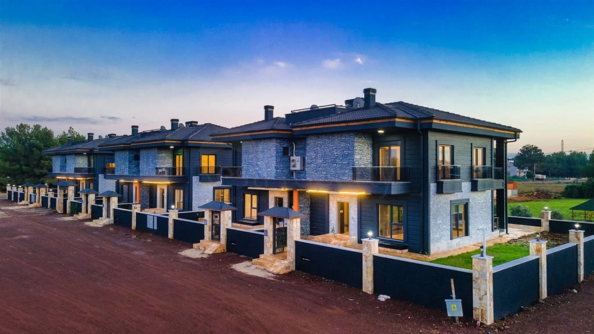 4+1 villas in Doshemealti - Antalya area 