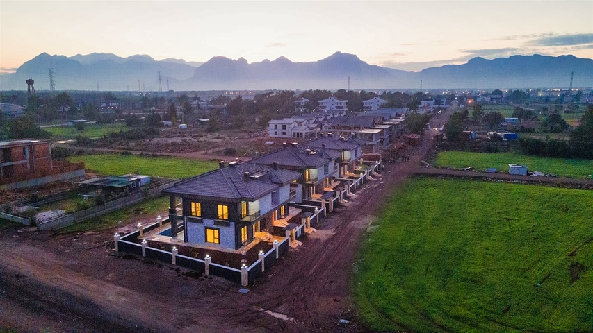 4+1 villas in Doshemealti - Antalya area 