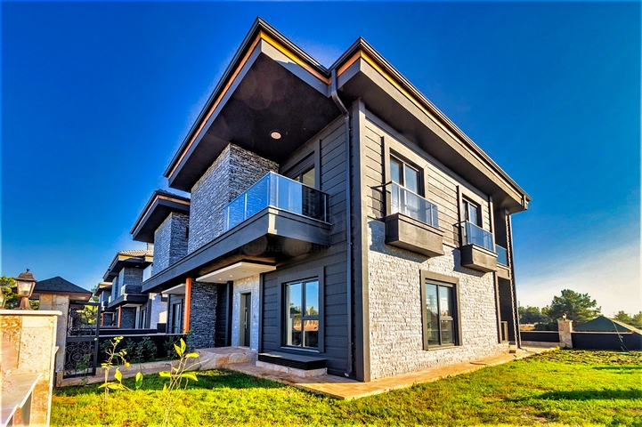 4+1 villas in Doshemealti - Antalya area 