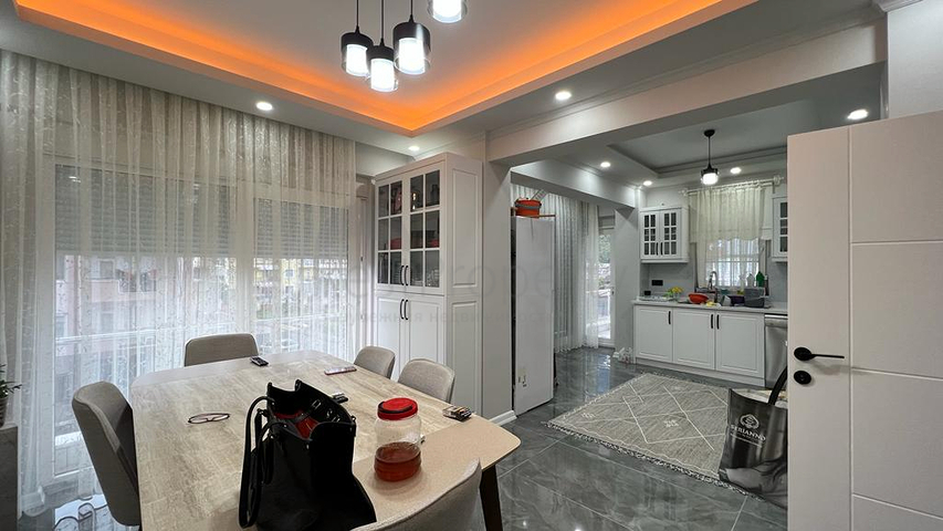 4+1 apartment in Aslanbujak - Antalya neighborhood 