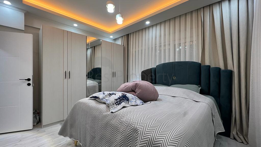 4+1 apartment in Aslanbujak - Antalya neighborhood 