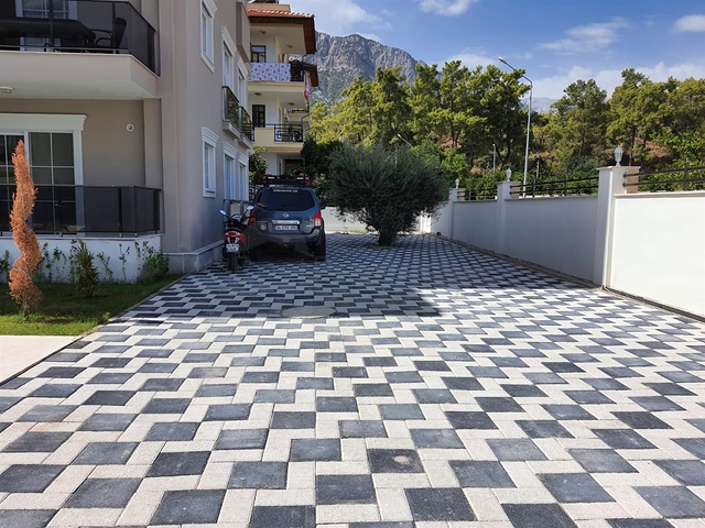 3+1 apartment in Aslanbujak - Antalya neighborhood 