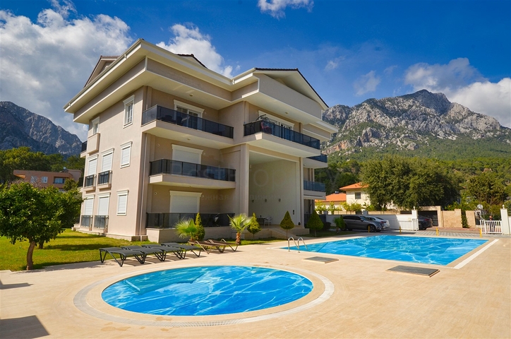 3+1 apartment in Aslanbujak - Antalya neighborhood 