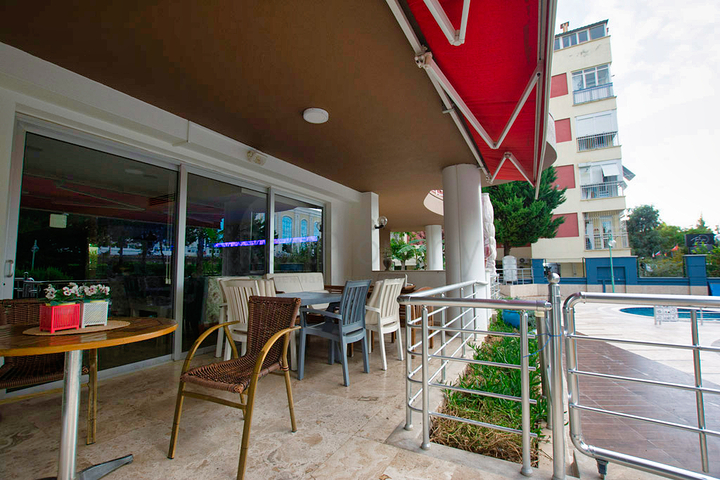 2+1 apartments in the Guzeloba - Antalya neighborhood 