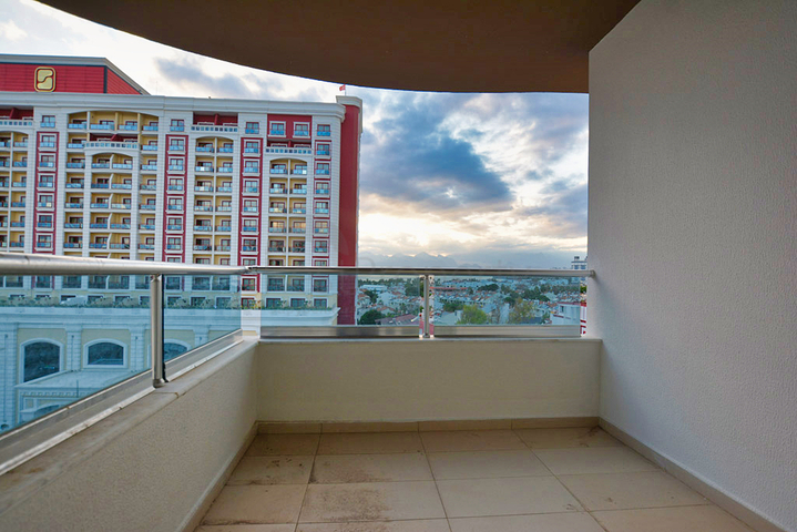 2+1 apartments in the Guzeloba - Antalya neighborhood 