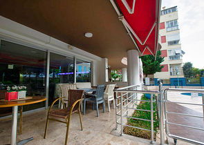 2+1 apartments in the Guzeloba - Antalya neighborhood 