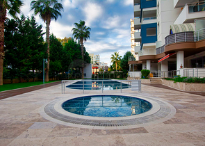2+1 apartments in the Guzeloba - Antalya neighborhood 