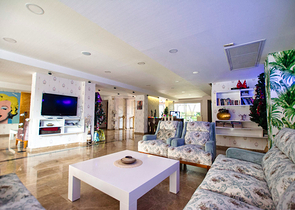 2+1 apartments in the Guzeloba - Antalya neighborhood 