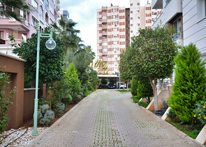 2+1 apartments in the Guzeloba - Antalya neighborhood 