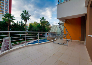 2+1 apartments in the Guzeloba - Antalya neighborhood 