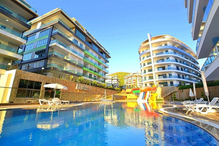 Apartment 2+1 in a residential complex with hotel infrastructure.