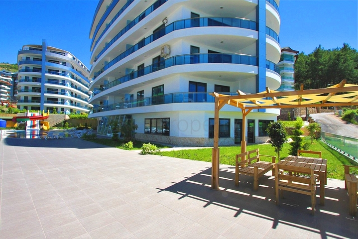 Apartment 2+1 in a residential complex with hotel infrastructure.