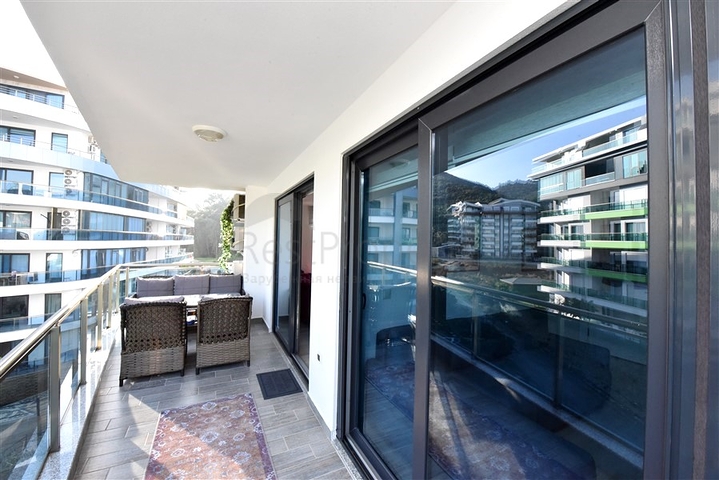 Apartment 2+1 in a residential complex with hotel infrastructure.