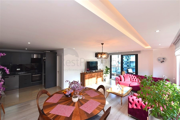 Apartment 2+1 in a residential complex with hotel infrastructure.