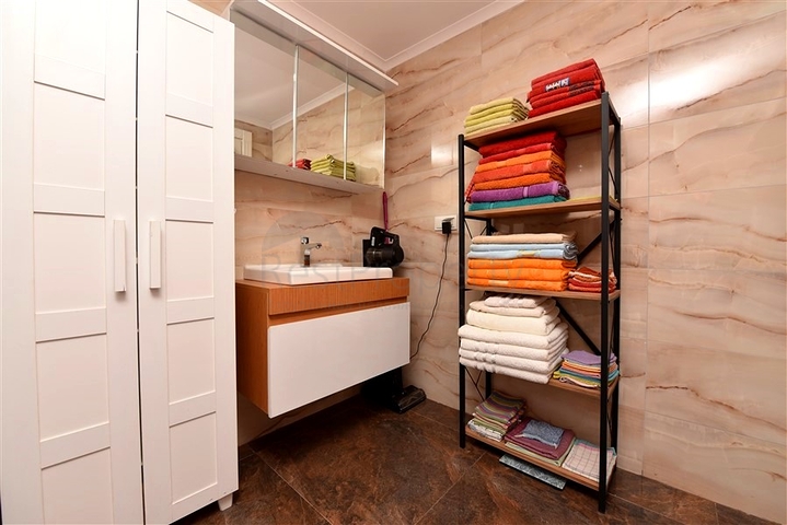 Apartment 2+1 in a residential complex with hotel infrastructure.