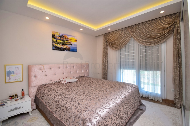 A 3+1 apartment in the Guzeloba - Antalya neighborhood 