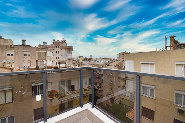 3+1 apartment in Antalya city center 