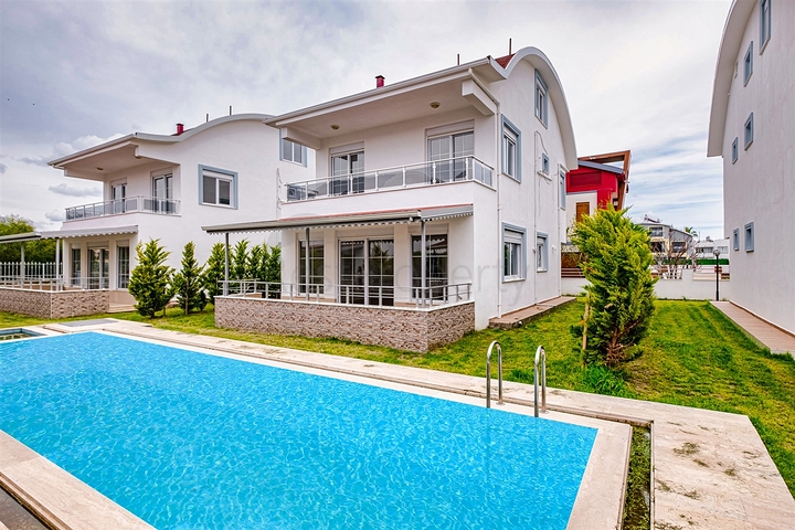 5+1 villas in Belek Antalya area 