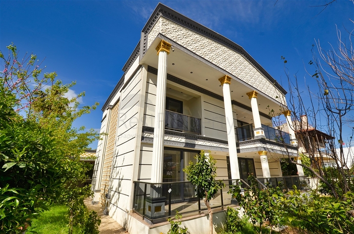 6+2 villa in Kemer - Antalya area 