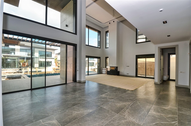 4+1 villa in Doshemealti - Antalya area