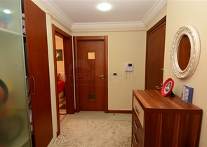 Apartments with access to the garden in the complex on the first line