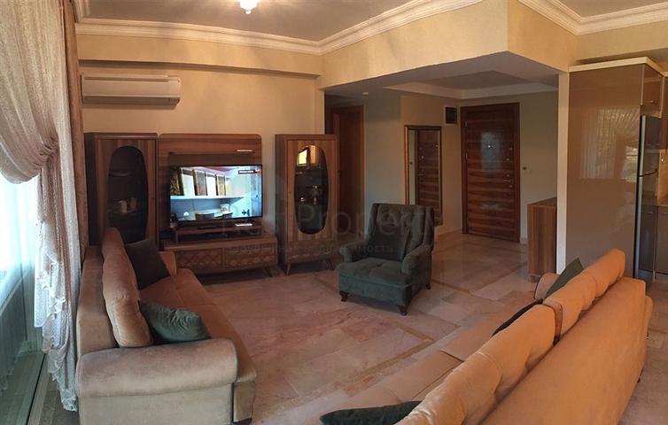 Luxury Apartment with direct sea views