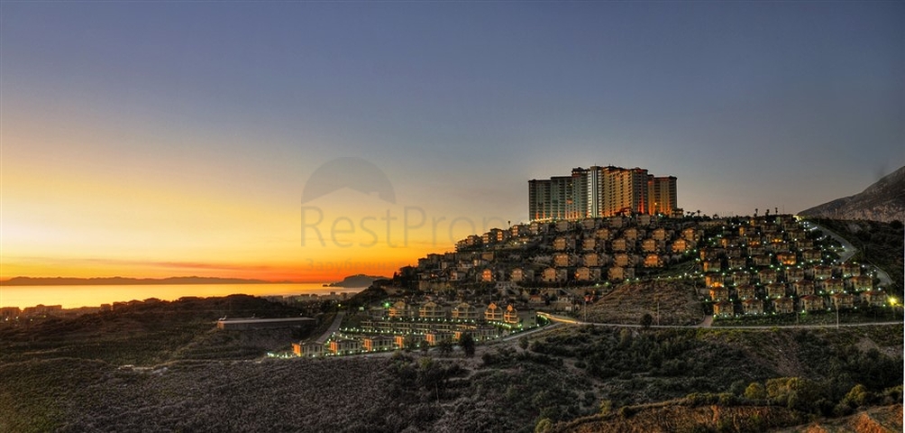 Luxury Apartment with direct sea views