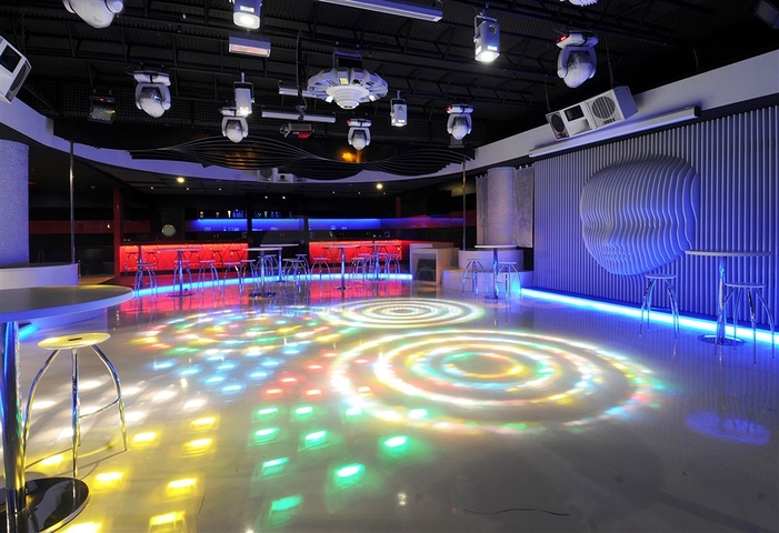 Luxury Apartment with direct sea views