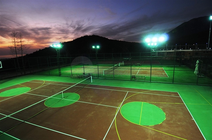 Luxury Apartment with direct sea views