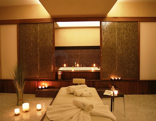 Luxury Apartment with direct sea views