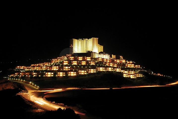 Luxury Apartment with direct sea views