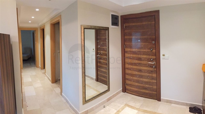 Luxury Apartment with direct sea views